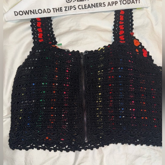Alice + Olivia Lorri Crochet Crop Tank Top Black/Multi Size L - Picture 6 of 11